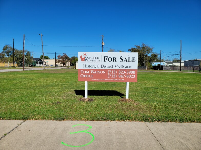 114 W Main St, La Porte, TX en venta - Foto del edificio - Imagen 2 de 7