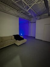 8740 Beckwith Rd, Richmond, BC en alquiler Foto del edificio- Imagen 2 de 3