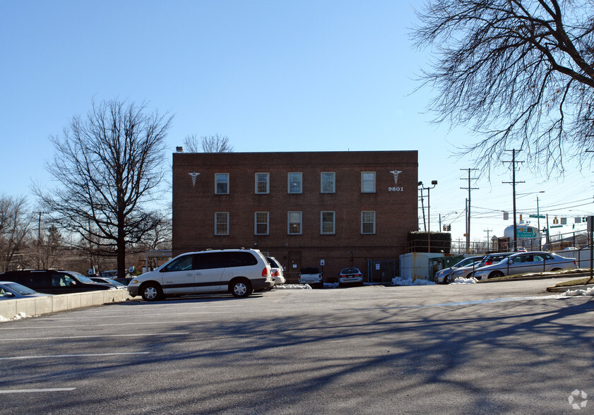 9801 Georgia Ave, Silver Spring, MD en alquiler - Foto del edificio - Imagen 2 de 4