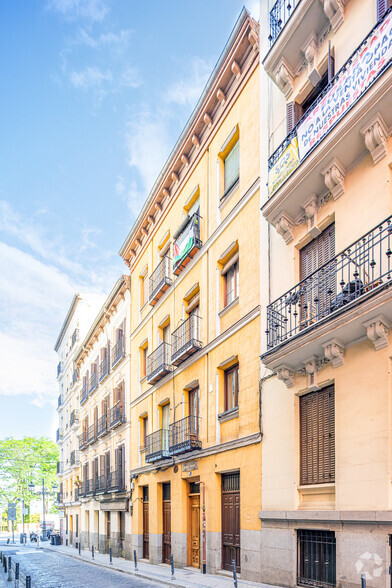 Calle Angosta de los Mancebos, 4, Madrid, Madrid en alquiler - Foto principal - Imagen 1 de 3