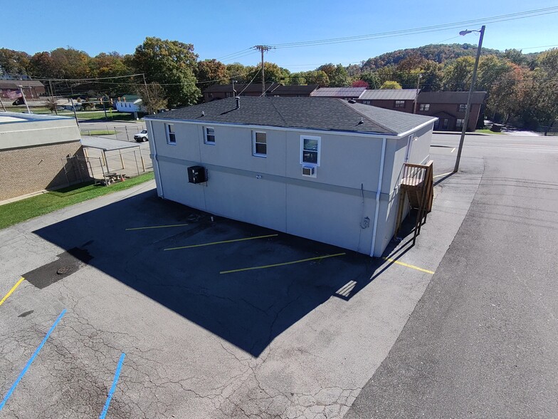 5308 Big Tyler Rd, Cross Lanes, WV en alquiler - Foto del edificio - Imagen 2 de 5