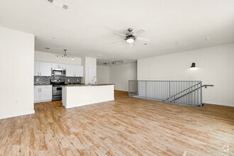 1430 Dragon St, Dallas, TX en alquiler Foto del interior- Imagen 2 de 3