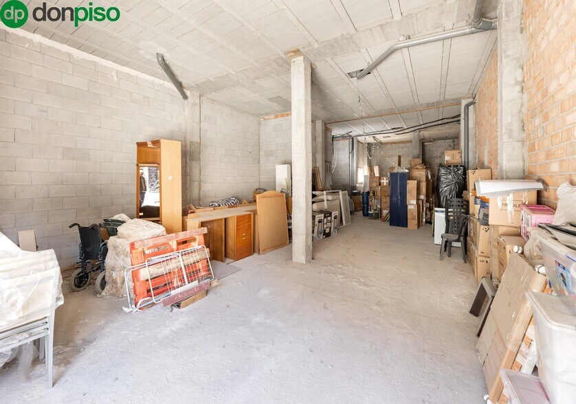 Avenida Agustina de Aragón, 5, Churriana de la Vega, Granada en venta - Foto del edificio - Imagen 3 de 16