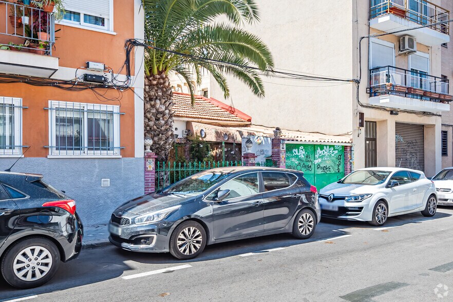 Local en Madrid, Madrid en venta - Foto del edificio - Imagen 2 de 2