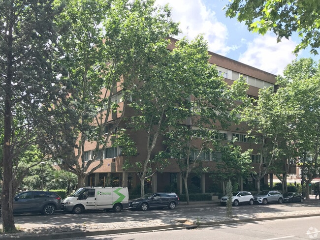 Más detalles de Calle de Jesús Aprendiz, 11, Madrid - Edificio residencial​ en venta