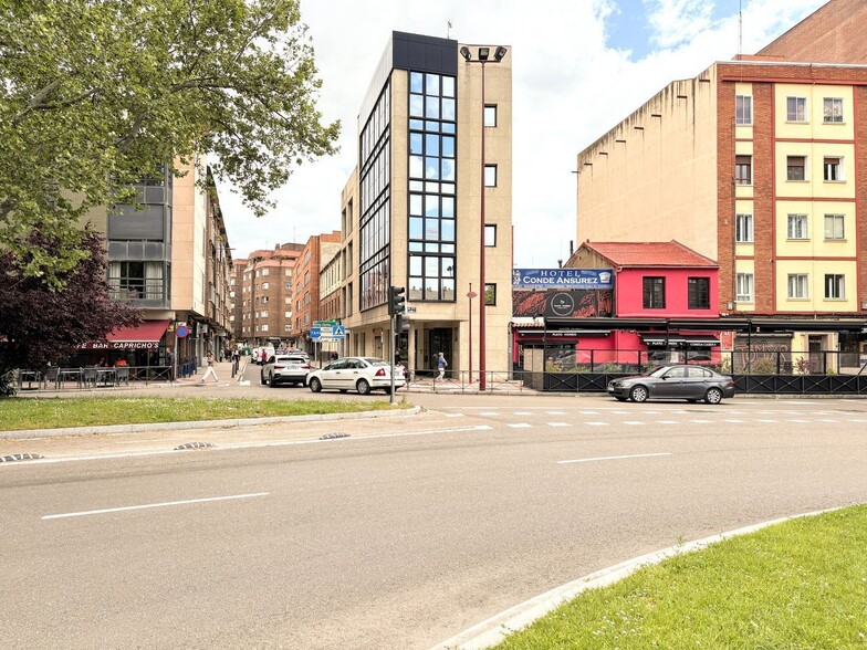 Paseo de Zorrilla, 127, Valladolid, Valladolid en venta - Foto del edificio - Imagen 3 de 29