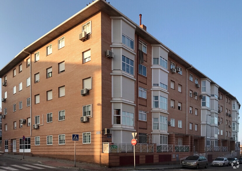 Edificio residencial en Arganda del Rey, Madrid en venta - Foto del edificio - Imagen 3 de 3