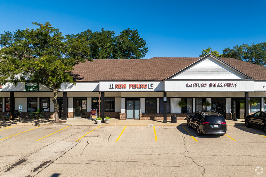 40-60 W Terra Cotta Ave, Crystal Lake, IL en alquiler - Foto del edificio - Imagen 3 de 13