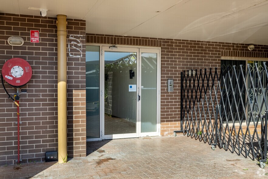 586 Parramatta Rd, Croydon en venta - Foto del edificio - Imagen 2 de 5