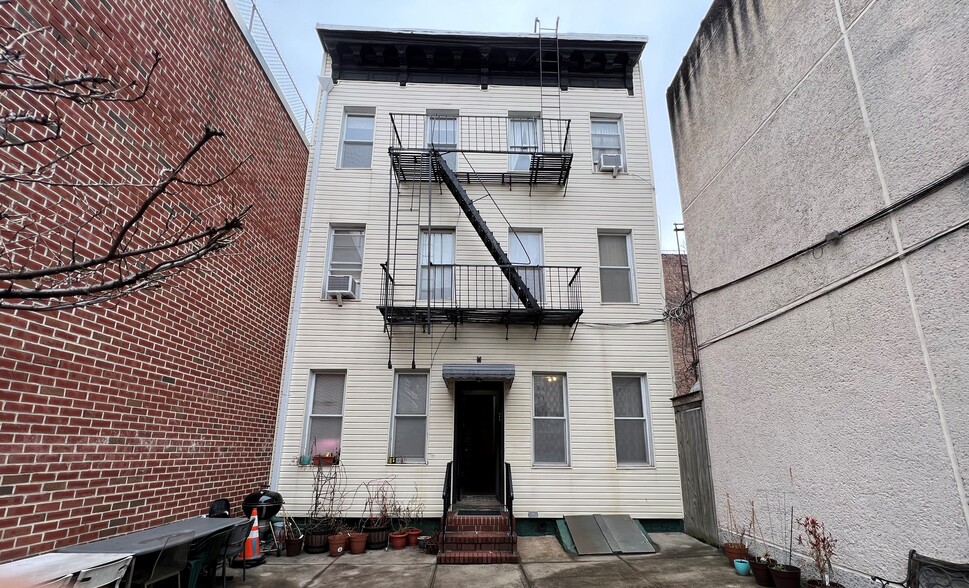 127 N 4th St, Brooklyn, NY en venta - Foto del edificio - Imagen 1 de 23