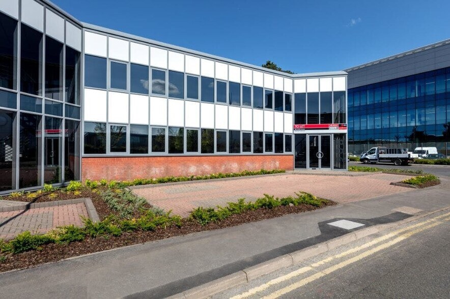 804-806 Oxford Ave, Slough en alquiler - Foto del edificio - Imagen 2 de 12