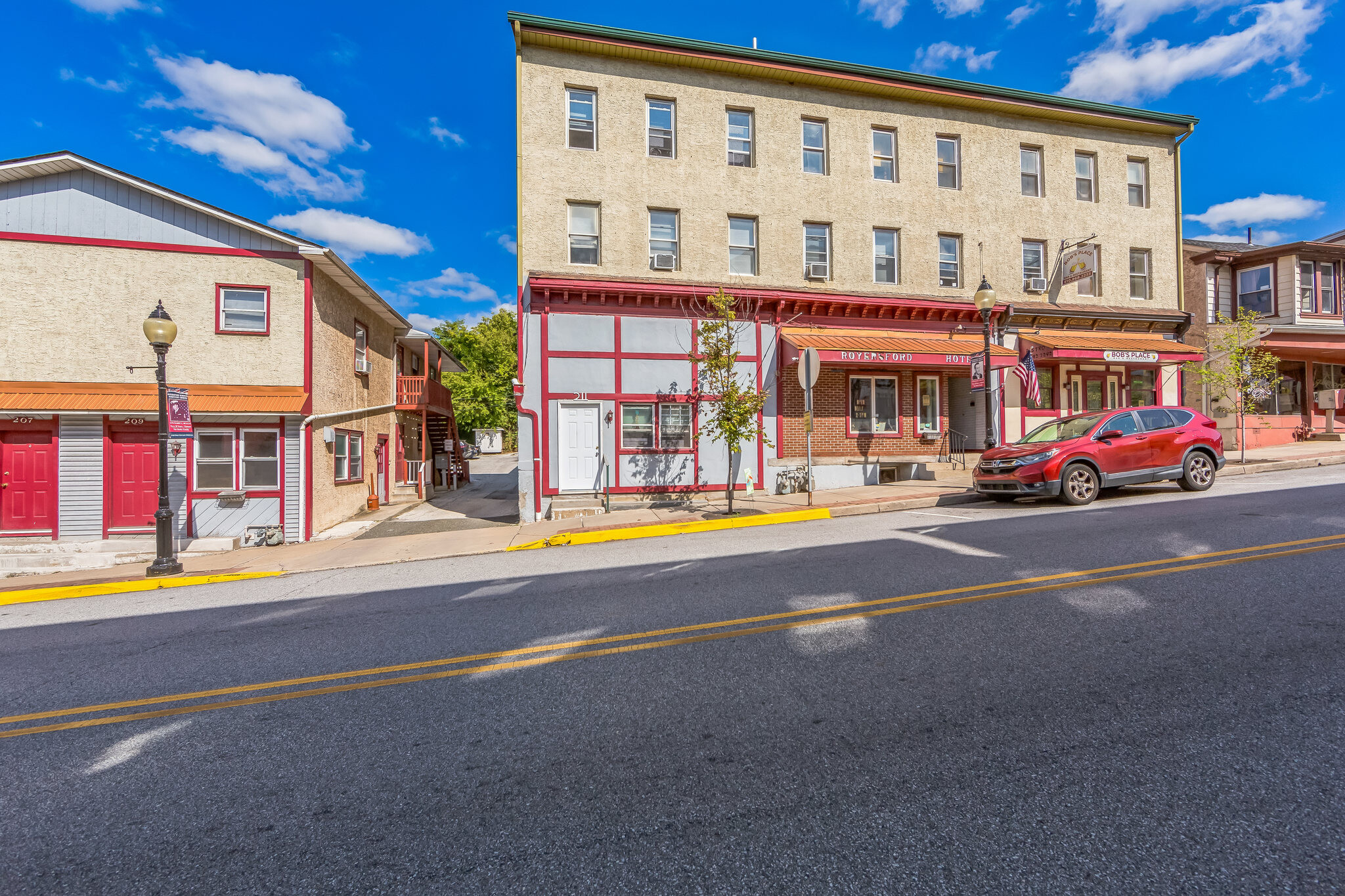 211 Main St, Royersford, PA en venta Foto del edificio- Imagen 1 de 51