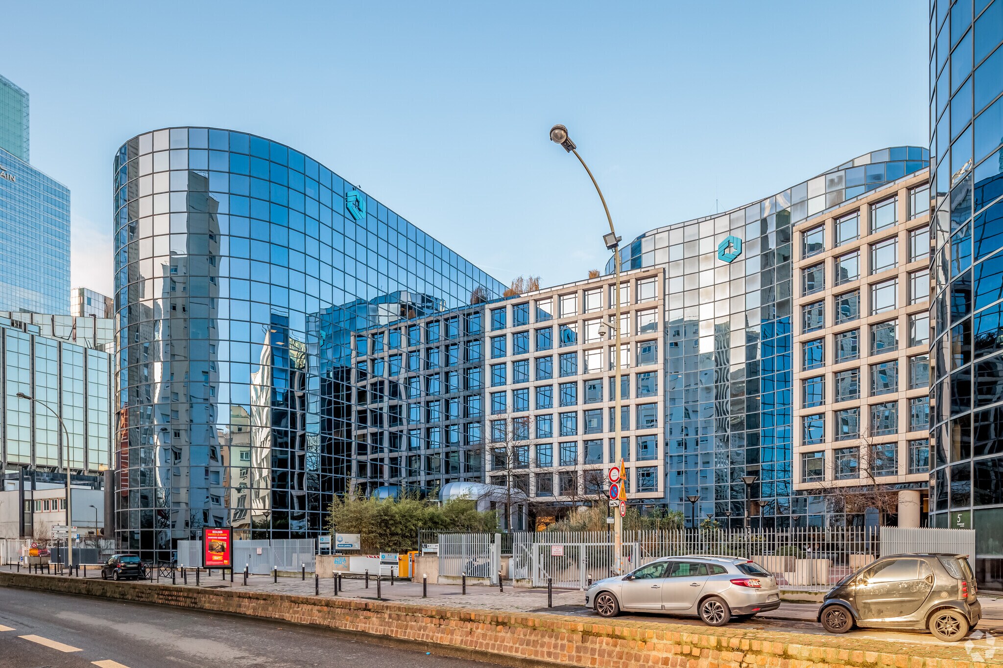 41-47 Rue Louis Blanc, Courbevoie en venta Foto del edificio- Imagen 1 de 12
