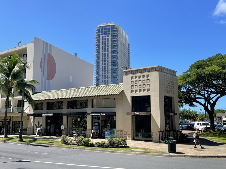 2113 Kalakaua Ave, Honolulu, HI en alquiler - Foto del edificio - Imagen 1 de 6