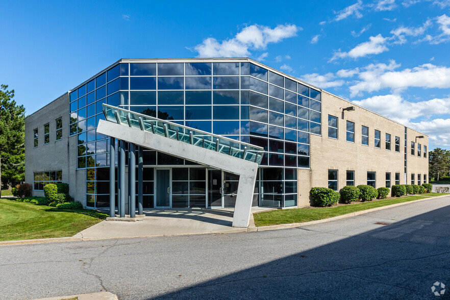 53 Auriga Dr, Nepean, ON en alquiler - Foto del edificio - Imagen 1 de 4