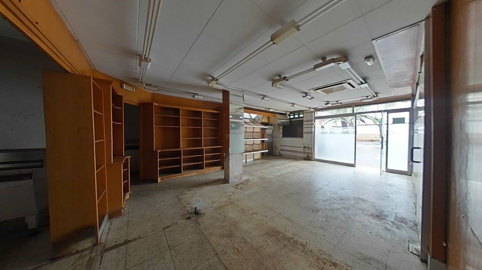 Cerdanyola del Vallès, BAR 08290 -  -  - Foto del interior - Image 1 of 8