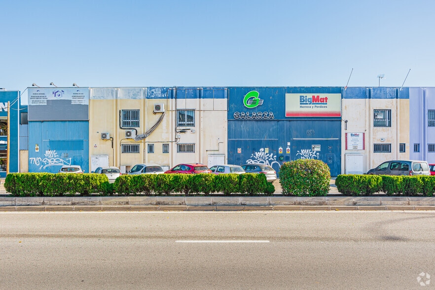 Carretera de Loeches, 67, Torrejón de Ardoz, Madrid en venta - Foto del edificio - Imagen 2 de 3