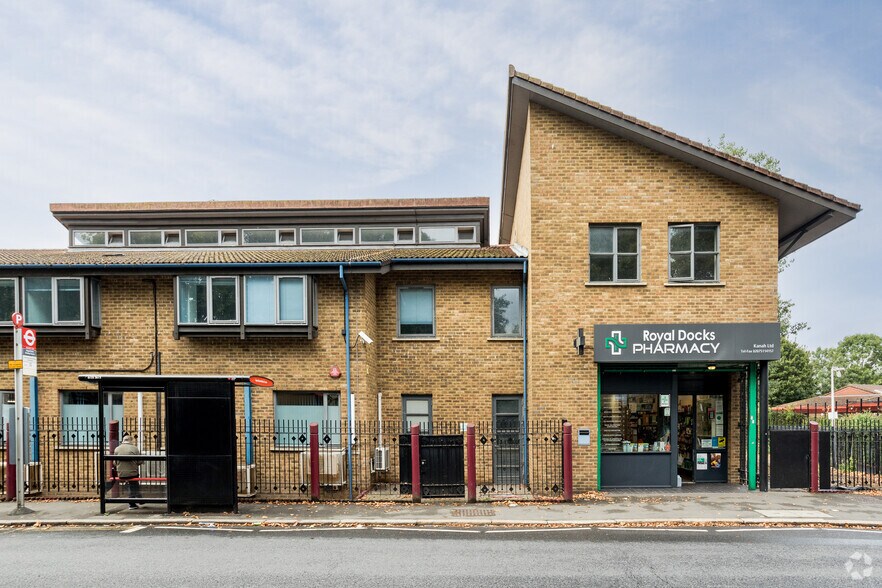 21-23 East Ham Manor Way, London en alquiler - Foto del edificio - Imagen 3 de 4