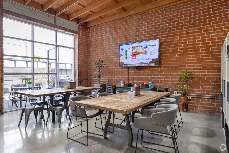 3384 Robertson Pl, Los Angeles, CA en alquiler - Foto del interior - Imagen 2 de 13