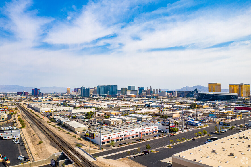 4200 W Russell Rd, Las Vegas, NV en alquiler - Foto del edificio - Imagen 3 de 3