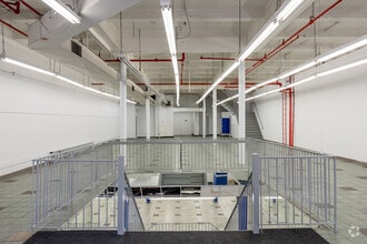 512 W 181st St, New York, NY en venta Foto del interior- Imagen 2 de 4