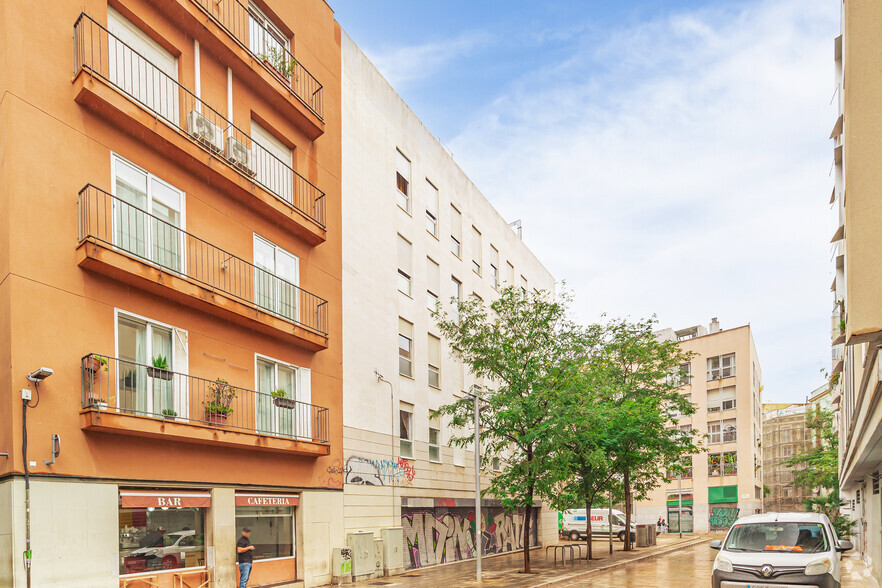 Edificio residencial en Barcelona, Barcelona en venta - Foto del edificio - Imagen 2 de 2