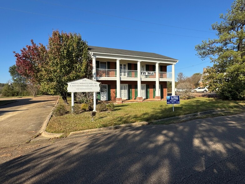 2174 Henry Hill Dr, Jackson, MS en venta - Foto del edificio - Imagen 2 de 5