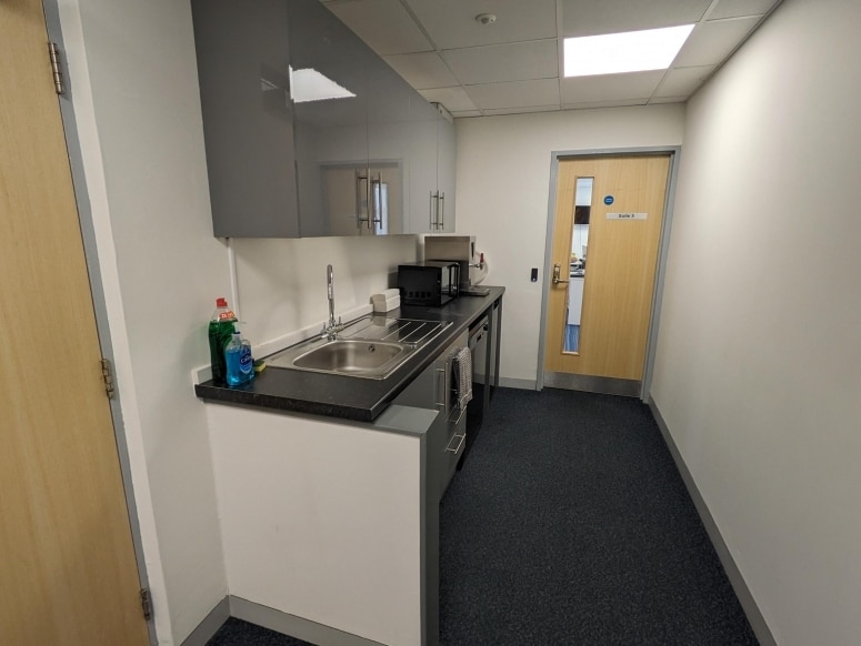 185 Fleet Rd, Fleet en venta Foto del interior- Imagen 1 de 3