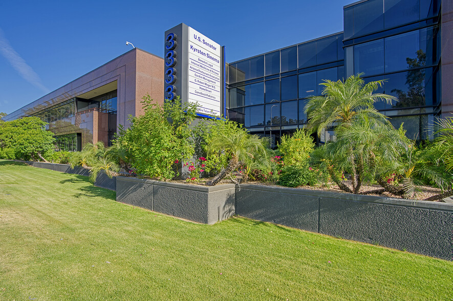 3333 E Camelback Rd, Phoenix, AZ en alquiler - Foto del edificio - Imagen 2 de 30