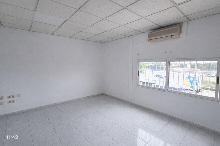 Poligono, 18, Riba-roja de Túria, Valencia en venta - Foto del edificio - Imagen 3 de 16