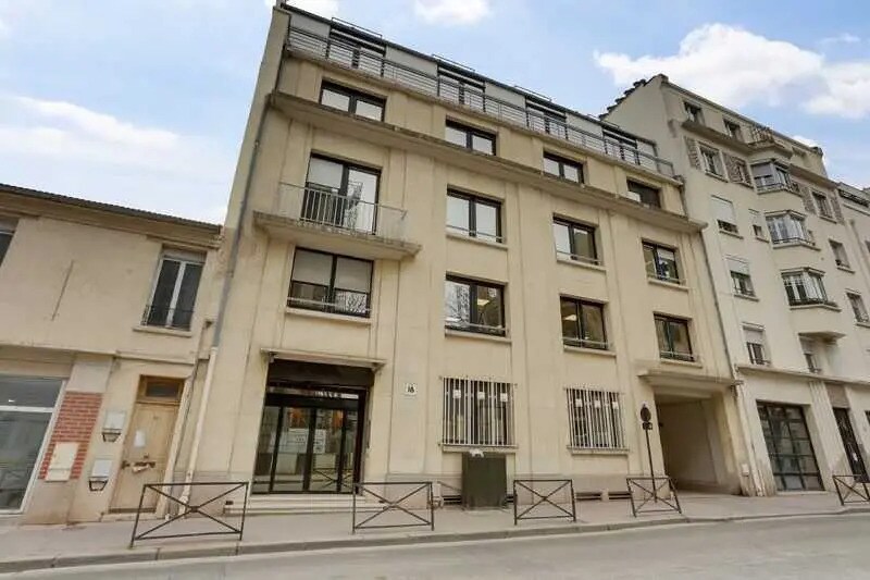 16 Rue Antonin Raynaud, Levallois-Perret en alquiler - Foto del edificio - Imagen 2 de 7