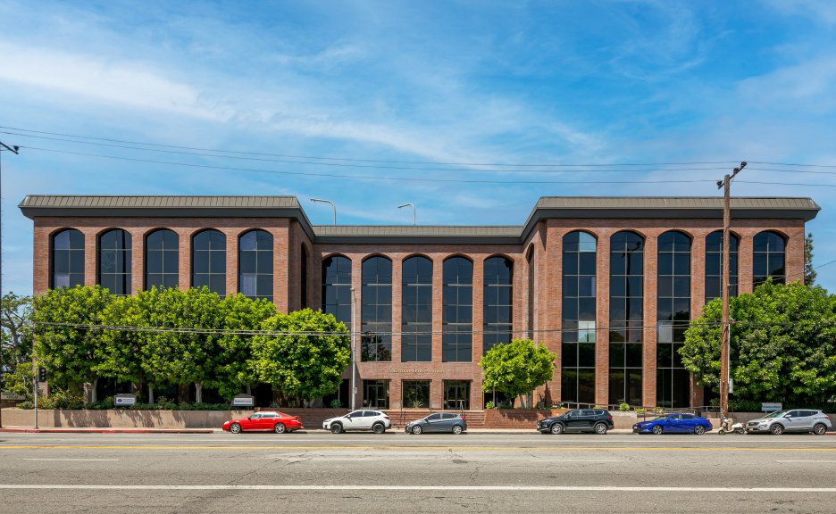 15315 Magnolia Blvd, Sherman Oaks, CA en venta - Foto del edificio - Imagen 2 de 11