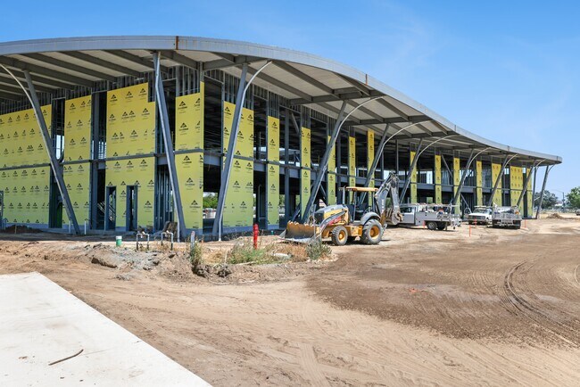 Más detalles de 700 W Herndon Ave, Clovis, CA - Oficina en alquiler