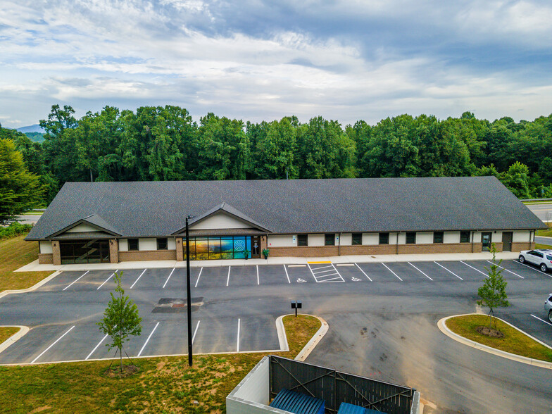 1617 Sugar Hill rd, Marion, NC en alquiler - Foto del edificio - Imagen 1 de 3