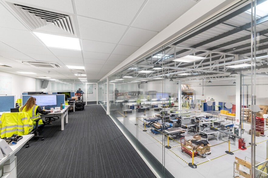 3 Precedent Dr, Milton Keynes en alquiler - Foto del edificio - Imagen 3 de 10