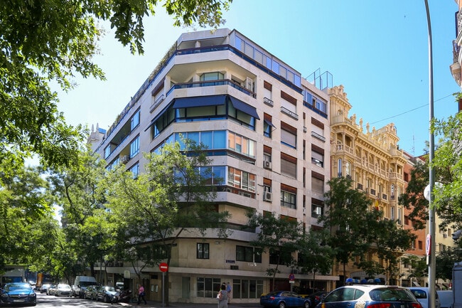 Más detalles de Calle Fernando el Santo, 24, Madrid - Oficina en alquiler
