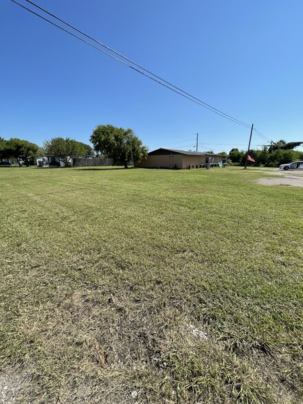 208 E Wheeler Ave, Aransas Pass, TX en venta - Foto del edificio - Imagen 2 de 3