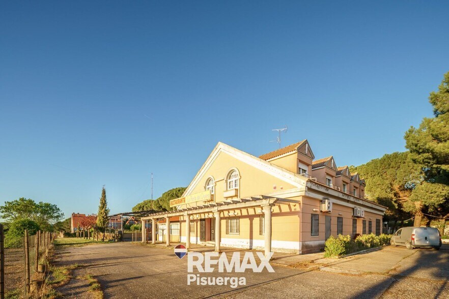 de Segovia, 10, Tudela de Duero, Valladolid en venta - Foto del edificio - Imagen 3 de 116