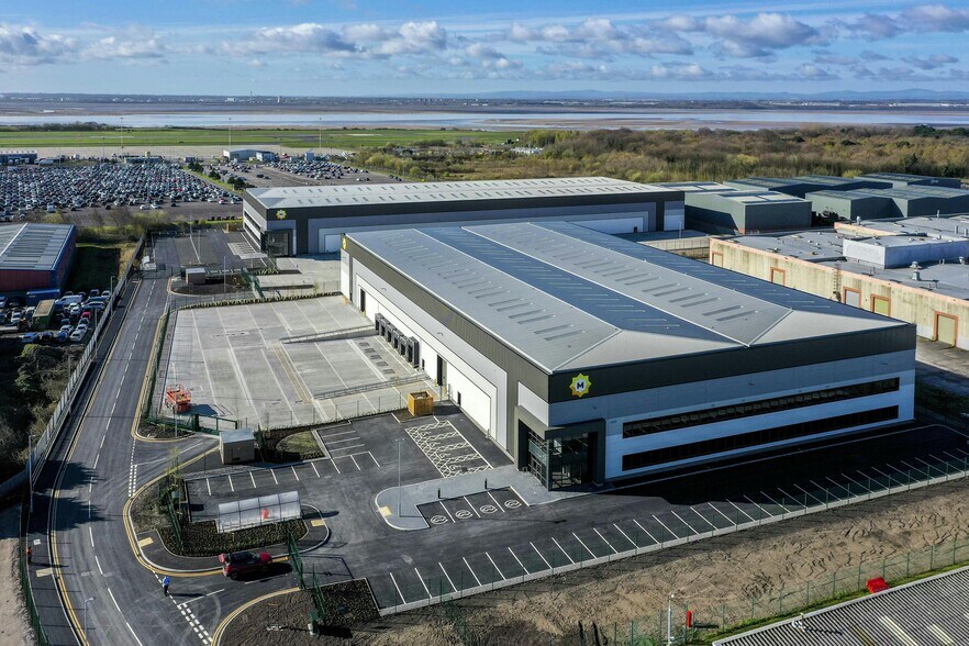 Stirling Rd, Liverpool en alquiler - Foto del edificio - Imagen 2 de 8