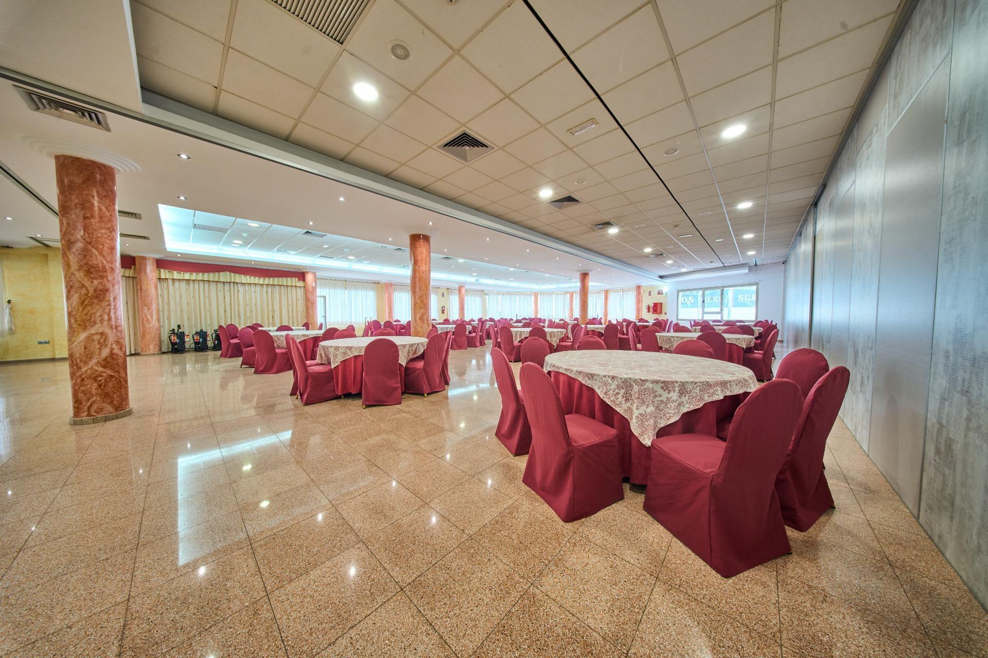 Local en Castillo de Locubín, Jaén en venta Foto del edificio- Imagen 1 de 58