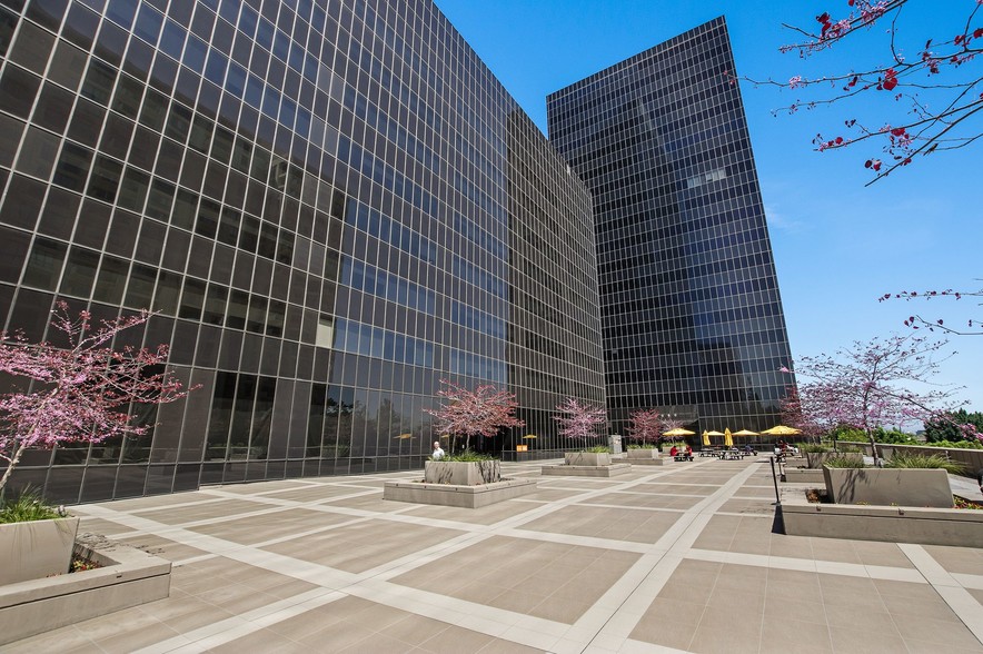 2080 Century Park E, Los Angeles, CA en alquiler - Foto del edificio - Imagen 1 de 11