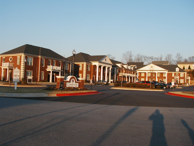 3104 Creekside Village Dr NW, Kennesaw, GA en alquiler - Foto del edificio - Imagen 2 de 4