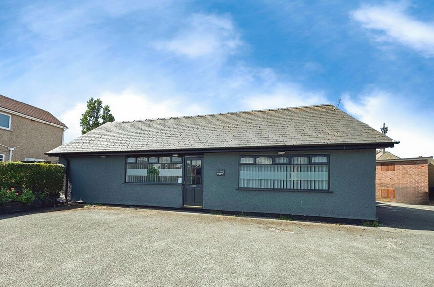 4A Rhuddlan Rd, Rhyl en venta - Foto del edificio - Imagen 2 de 7