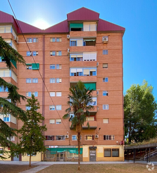 Calle General Moscardó Guzmán, 14, Guadalajara, Guadalajara en venta - Foto del edificio - Imagen 2 de 3
