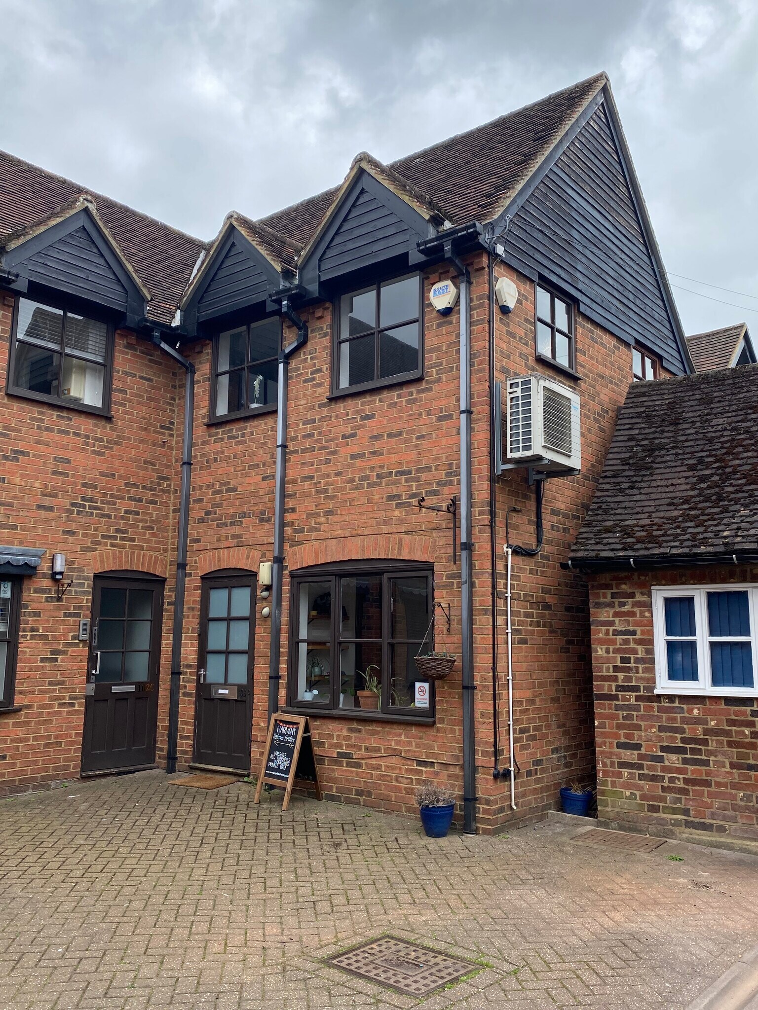 102-103 Bancroft, Hitchin en alquiler Foto principal- Imagen 1 de 2