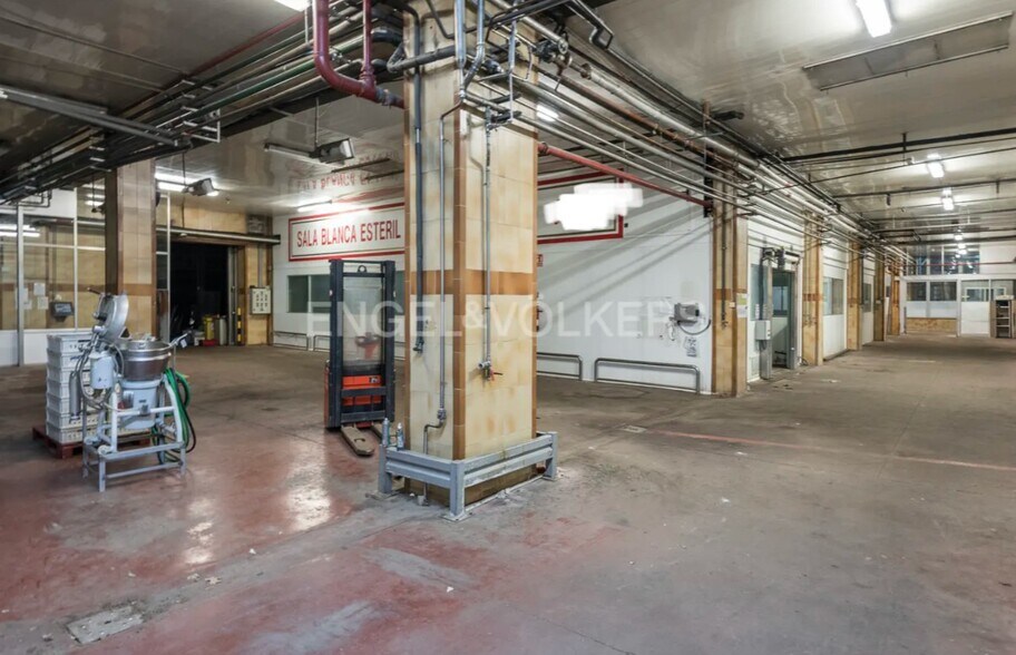 Nave en Sabadell, Barcelona en venta - Foto del edificio - Imagen 3 de 13