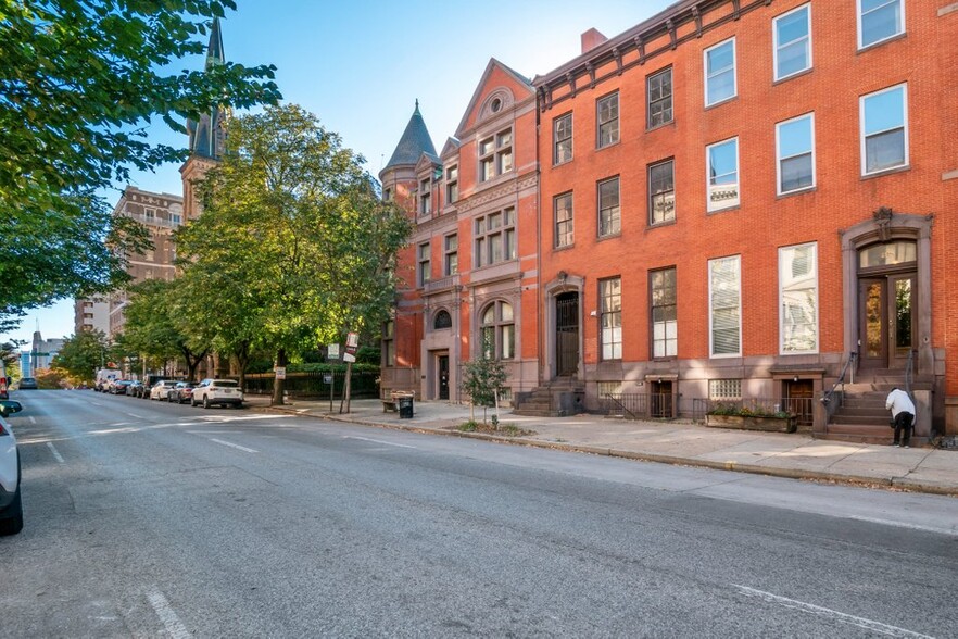 1116 St Paul St, Baltimore, MD en venta - Foto del edificio - Imagen 3 de 13