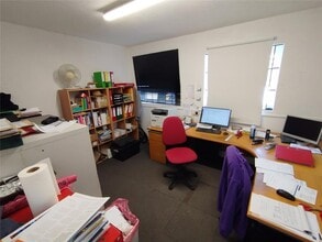 2-5 Featherby Way, Rochford en alquiler Foto del interior- Imagen 2 de 5