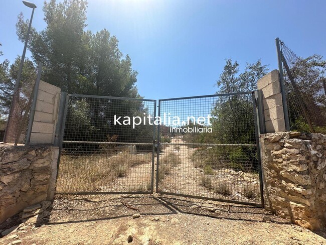 Más detalles de San Cristobal, De, Alberic, Urb, 407, Alberic - Terreno en venta