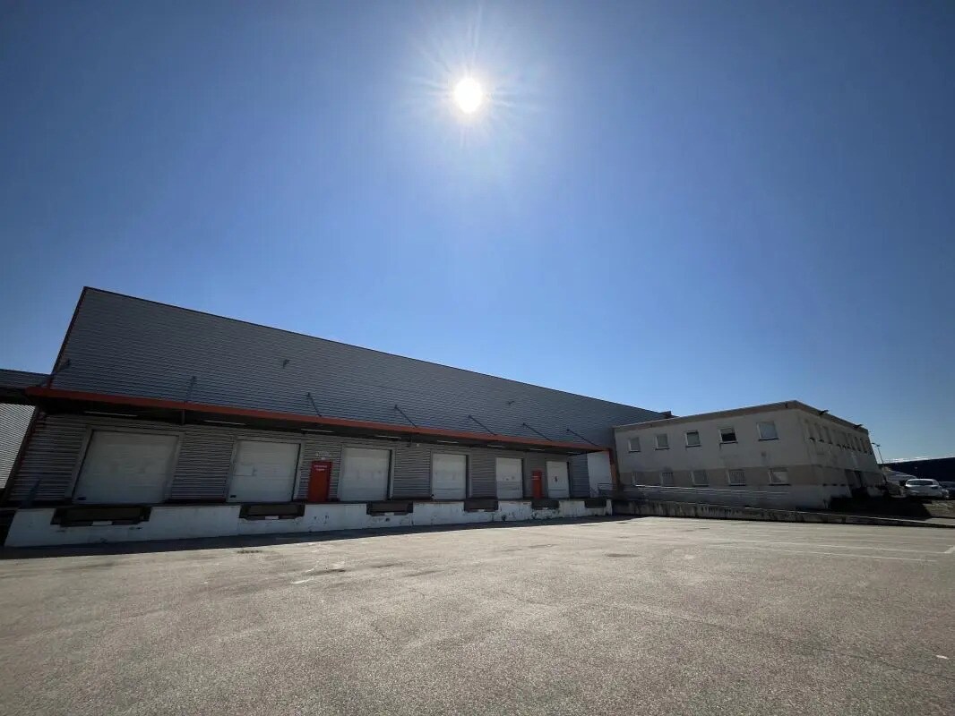 14 Avenue Maréchal Juin, Saint-Laurent-de-Mure en alquiler Foto del edificio- Imagen 1 de 26